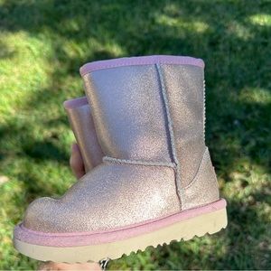 Ugg Little Girl Classic II Boot Rose Gold Metallic Size US9